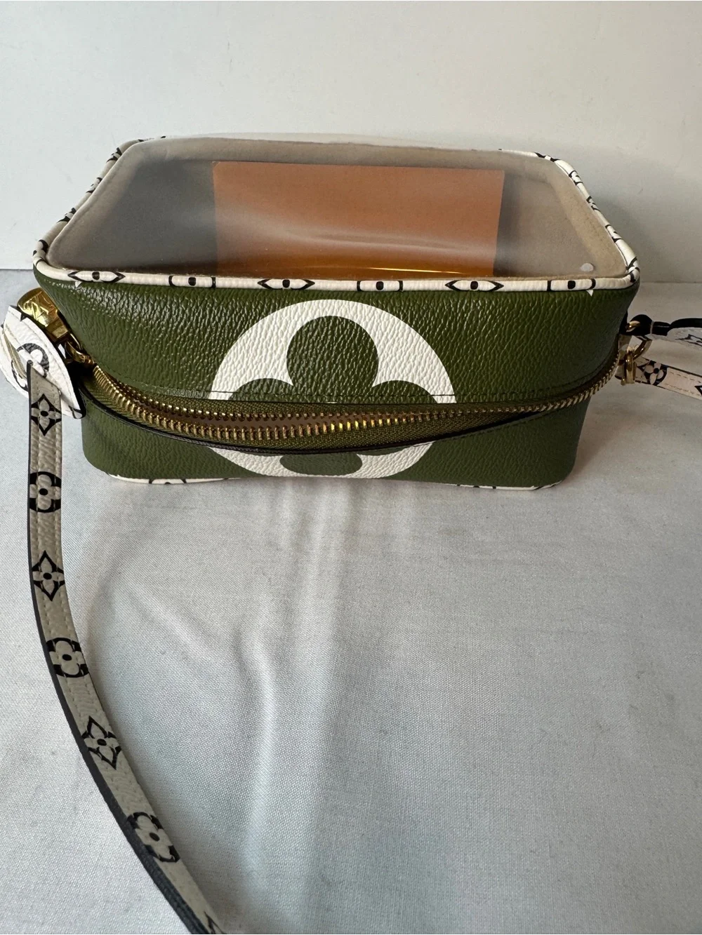 Louis Vuitton Olive Green and White Clear Crossbody Beach Pouch with Monogram - Picture 2 of 10